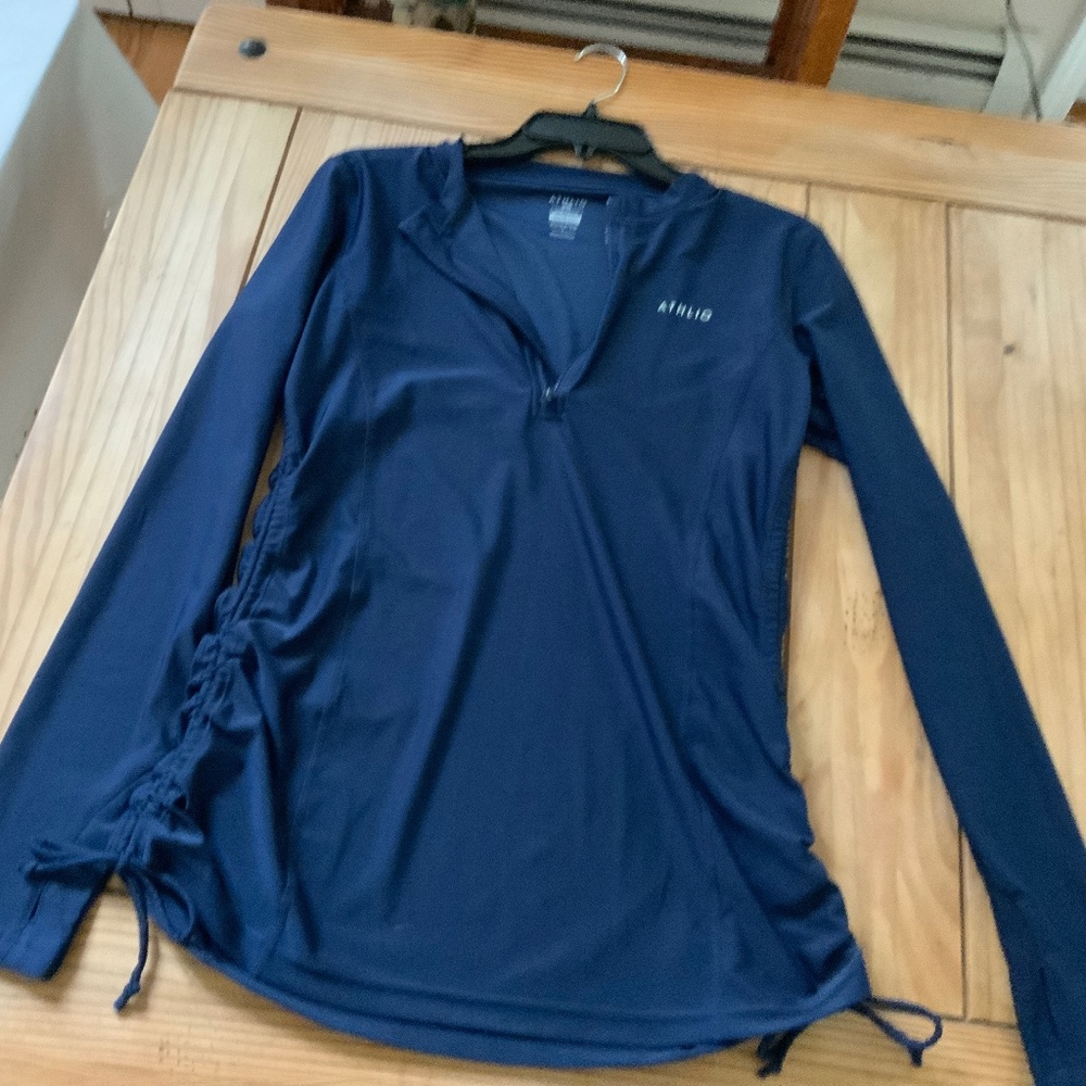 Women’s ATHLIO UPF 50 beach coverup size Large $22